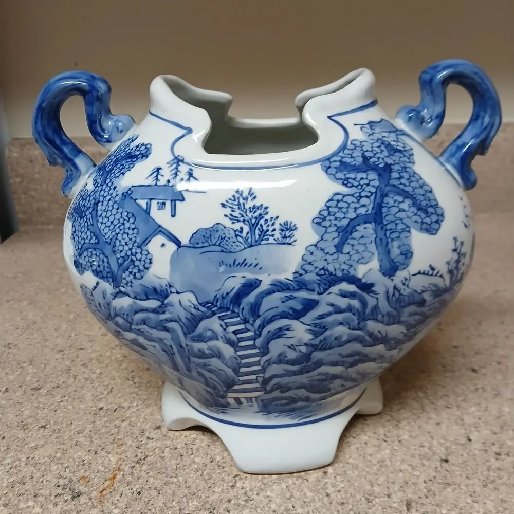 Vtg Blue & White Chinoiserie Vase Bombay Shape Cachepot Double Scroll Handle